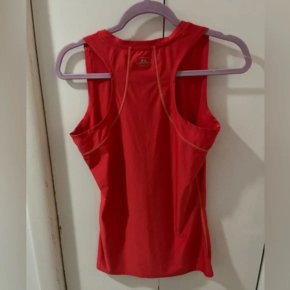 Under Armour red tank, worn a handful of times in size M - Picture 2 of 3